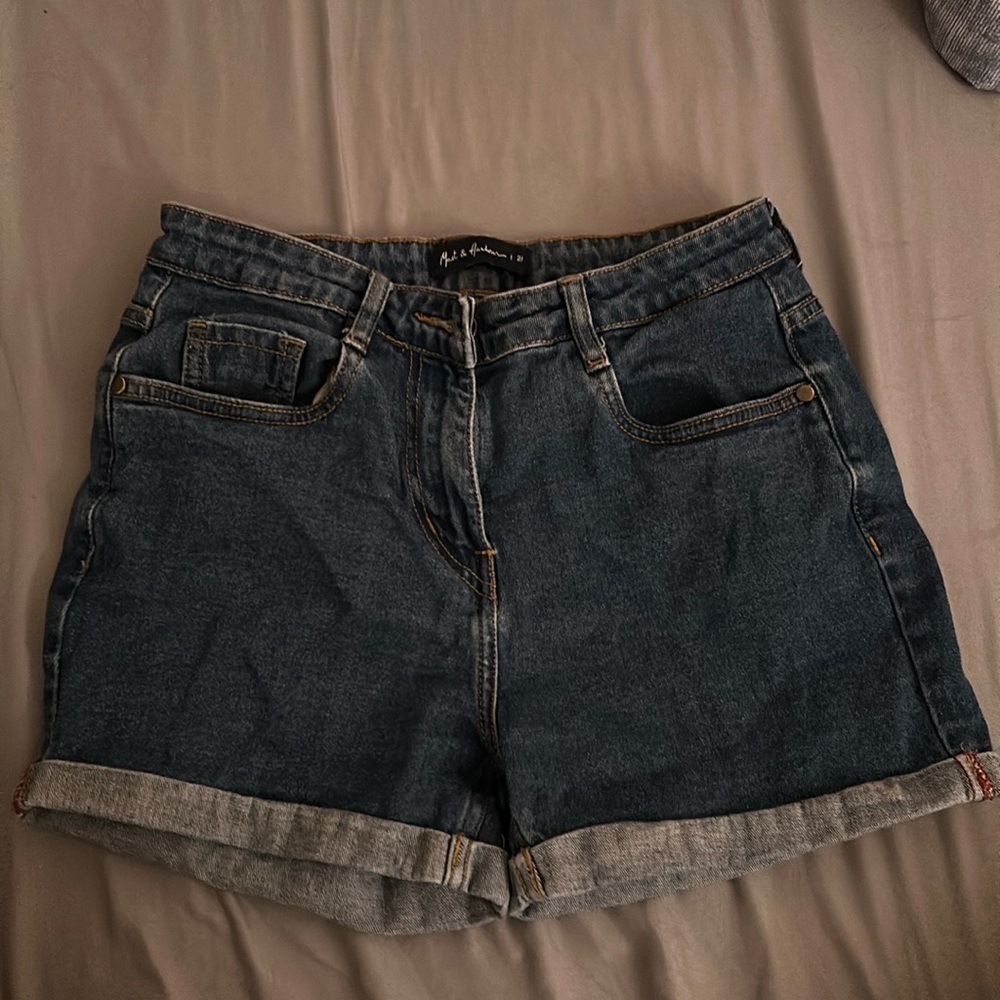 Blue Jeans Shorts by Mast & Harbour